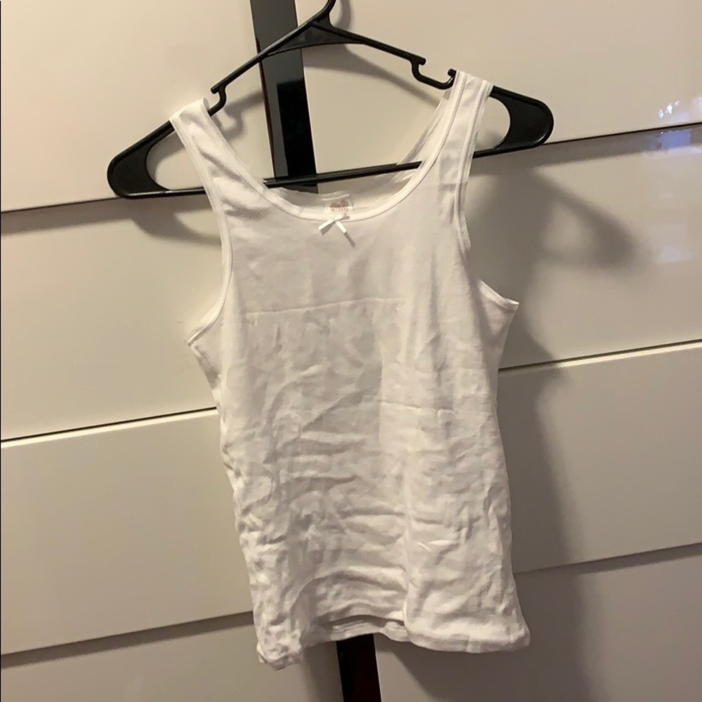 Cute Simple Tank Top Sleeveless